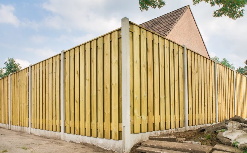 wood privacy fence